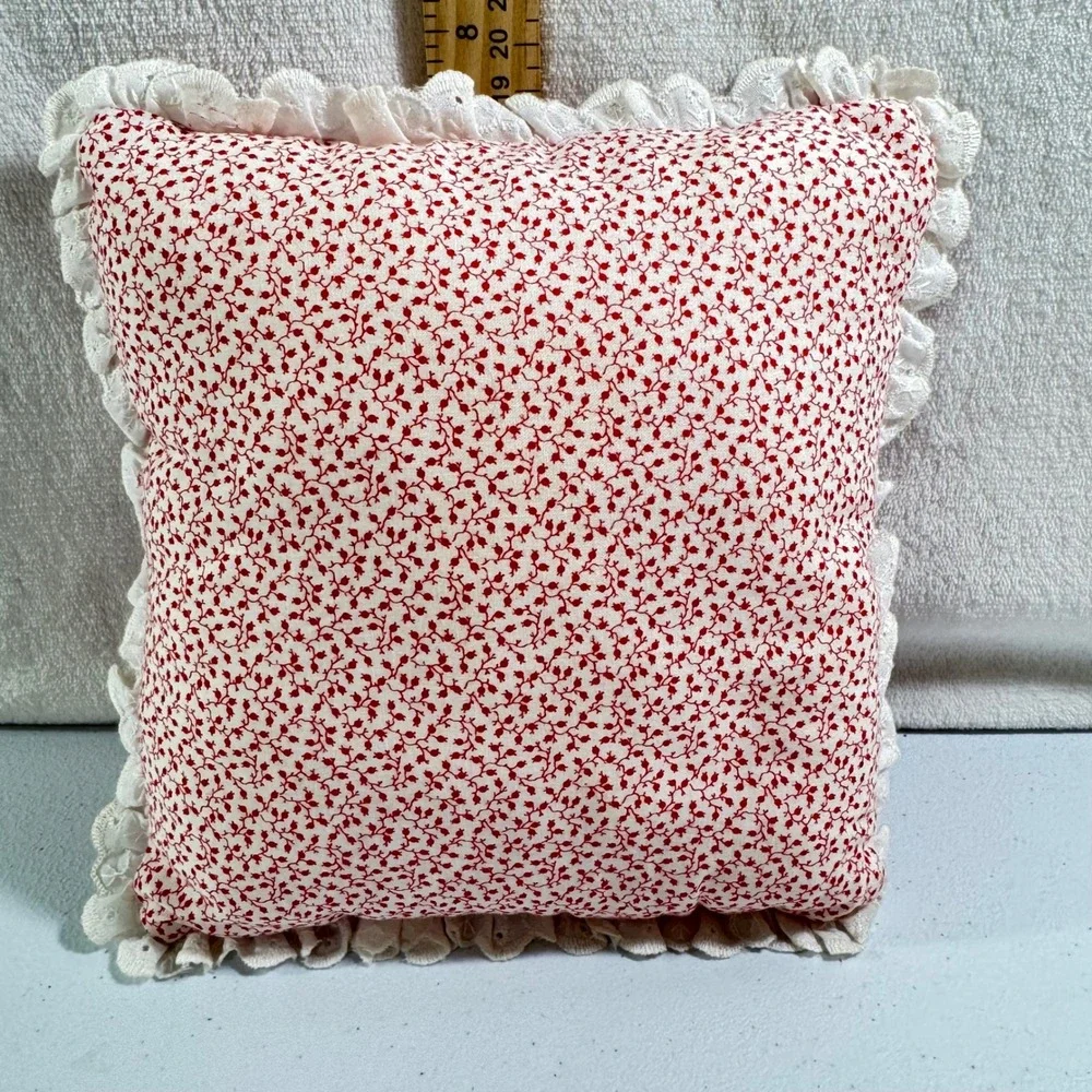 Vintage 80s Christmas Carolers‎ Throw Pillow Red White Victorian Lace Trim 8x8